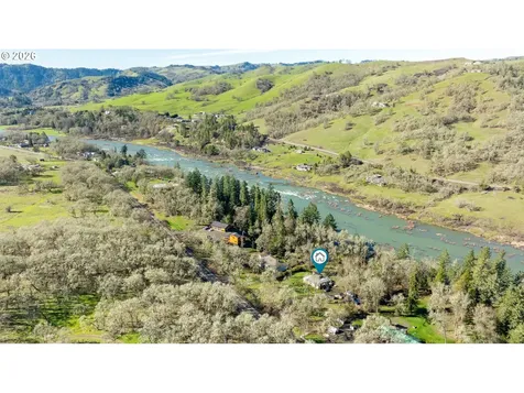 1176 Whistlers Lane Roseburg OR 97470