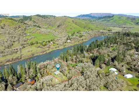 1176 Whistlers Lane Roseburg OR 97470
