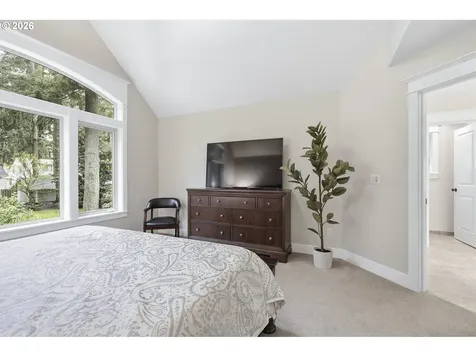 16723 Bonaire Avenue Lake Oswego OR 97035