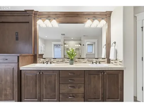 16723 Bonaire Avenue Lake Oswego OR 97035
