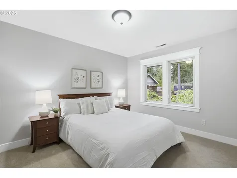 16723 Bonaire Avenue Lake Oswego OR 97035