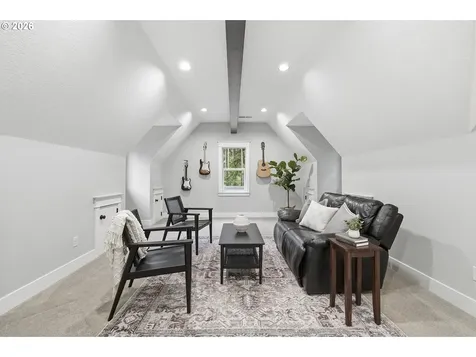16723 Bonaire Avenue Lake Oswego OR 97035