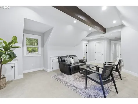 16723 Bonaire Avenue Lake Oswego OR 97035