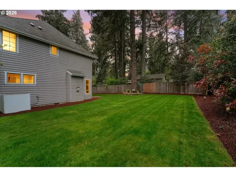 16723 Bonaire Avenue Lake Oswego OR 97035