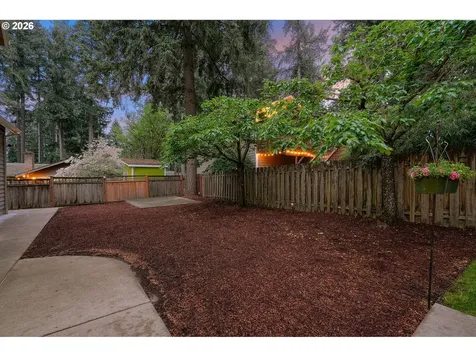 16723 Bonaire Avenue Lake Oswego OR 97035