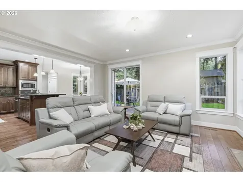 16723 Bonaire Avenue Lake Oswego OR 97035
