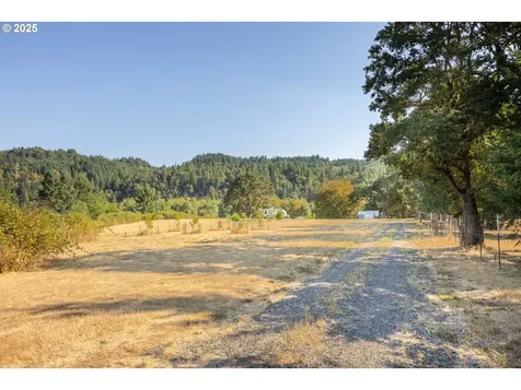 480 Riverwood Lane Oakland OR 97462