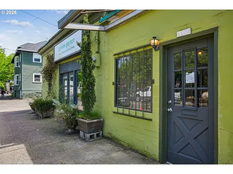 1114 SE Clay Street Portland OR 97214