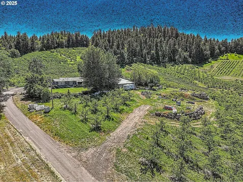 3720 Scott Road Hood River OR 97031