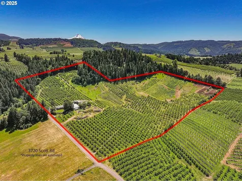 3720 Scott Road Hood River OR 97031