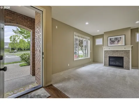 6756 NW Joss Avenue Portland OR 97229
