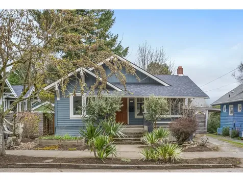 1235 SE Reynolds Street Portland OR 97202