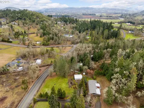 260 Orchard Lane Roseburg OR 97471