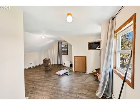 12107 SE Carlton Street Portland OR 97266