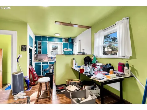 12107 SE Carlton Street Portland OR 97266