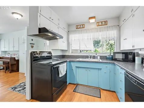 394 SW 2nd Avenue Canby OR 97013