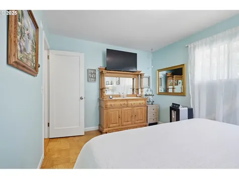 394 SW 2nd Avenue Canby OR 97013