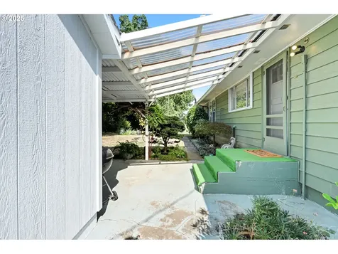 394 SW 2nd Avenue Canby OR 97013
