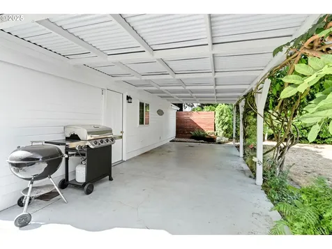 394 SW 2nd Avenue Canby OR 97013