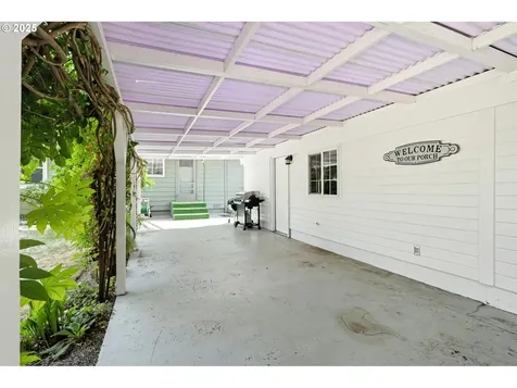 394 SW 2nd Avenue Canby OR 97013
