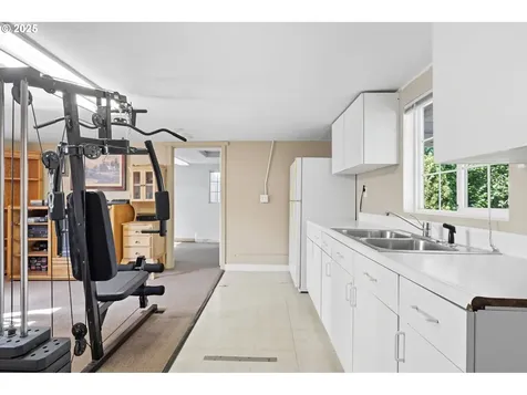 394 SW 2nd Avenue Canby OR 97013