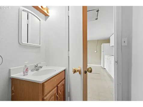 394 SW 2nd Avenue Canby OR 97013