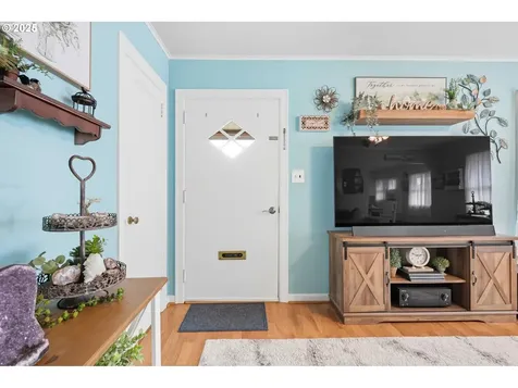 394 SW 2nd Avenue Canby OR 97013
