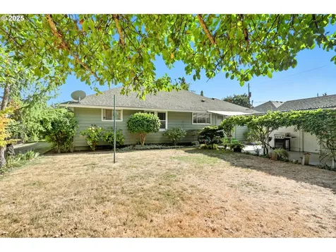 394 SW 2nd Avenue Canby OR 97013