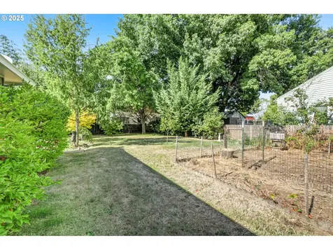 394 SW 2nd Avenue Canby OR 97013