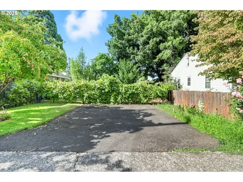394 SW 2nd Avenue Canby OR 97013
