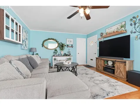 394 SW 2nd Avenue Canby OR 97013