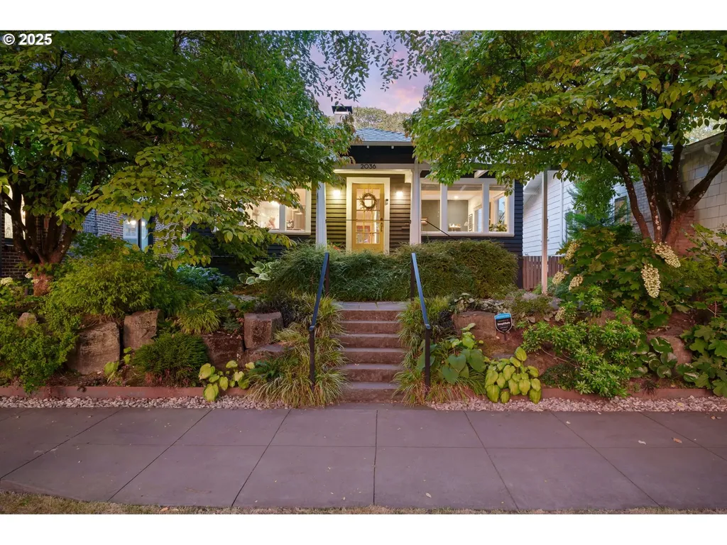 2036 SE Larch Avenue Portland OR 97214
