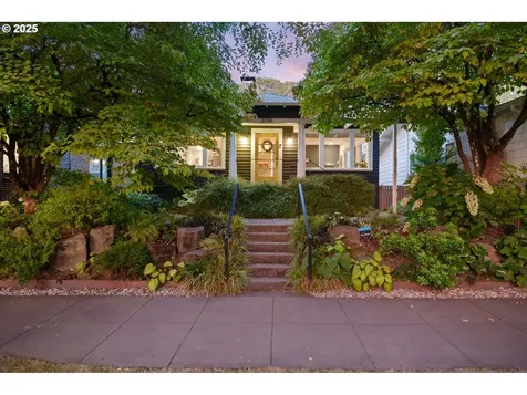 2036 SE Larch Avenue Portland OR 97214