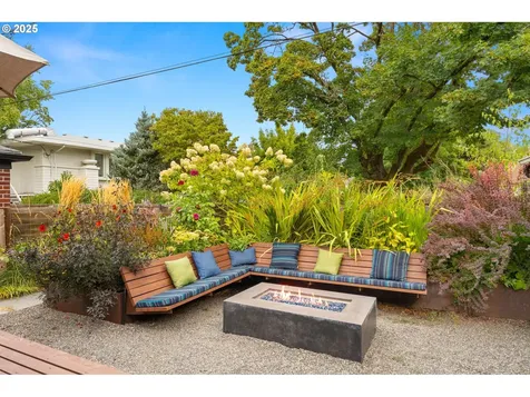 2036 SE Larch Avenue Portland OR 97214