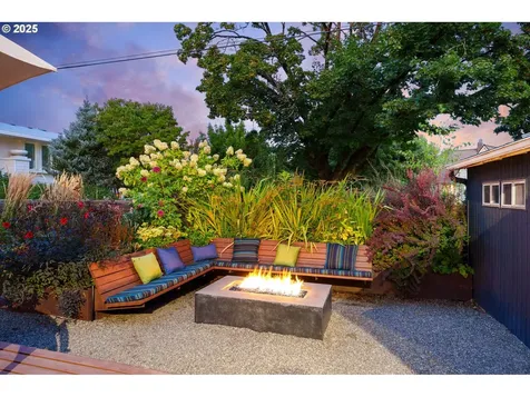 2036 SE Larch Avenue Portland OR 97214