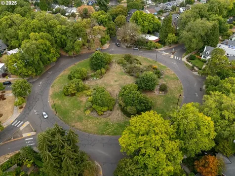 2036 SE Larch Avenue Portland OR 97214