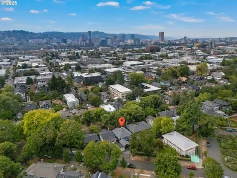 2036 SE Larch Avenue Portland OR 97214