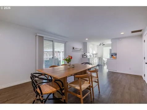 487 Snoopy Lane NE Salem OR 97301