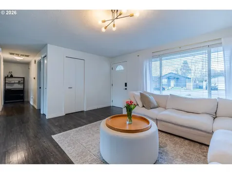 487 Snoopy Lane NE Salem OR 97301