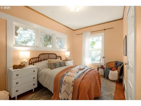 5826 NE 27th Avenue Portland OR 97211