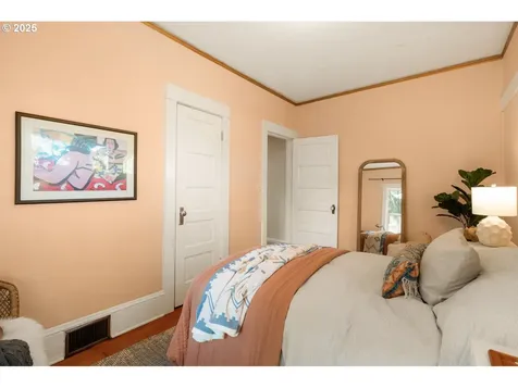 5826 NE 27th Avenue Portland OR 97211