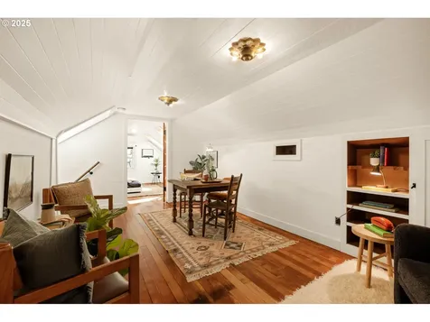 5826 NE 27th Avenue Portland OR 97211