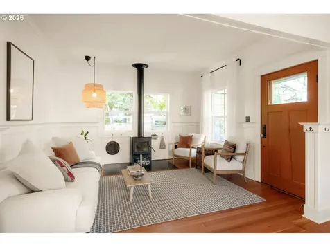 5826 NE 27th Avenue Portland OR 97211