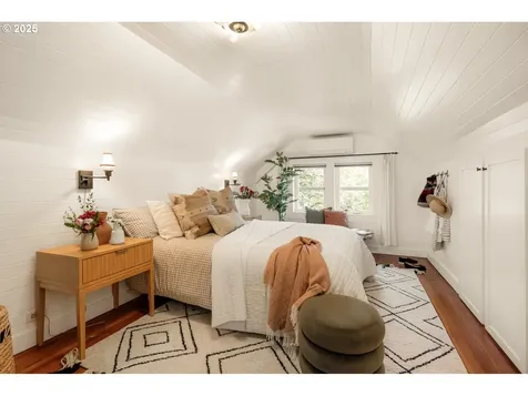 5826 NE 27th Avenue Portland OR 97211