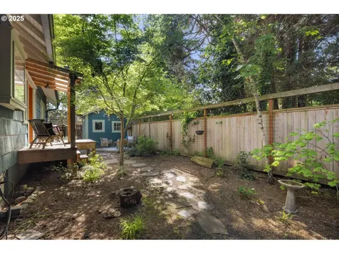5826 NE 27th Avenue Portland OR 97211