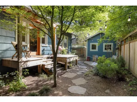 5826 NE 27th Avenue Portland OR 97211
