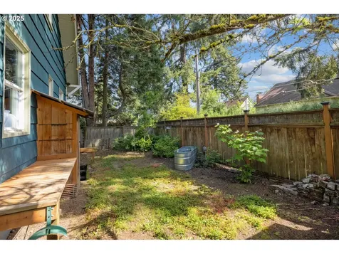5826 NE 27th Avenue Portland OR 97211