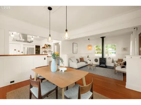 5826 NE 27th Avenue Portland OR 97211