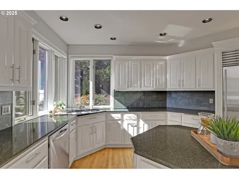 3147 NW 114th Terrace Portland OR 97229