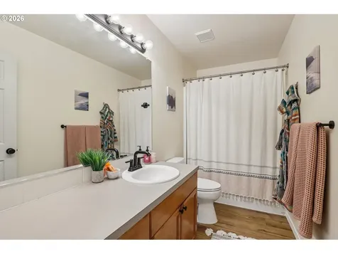 915 NW Vinca Lane Camas WA 98607